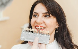 Hollywood Smile & Veneers